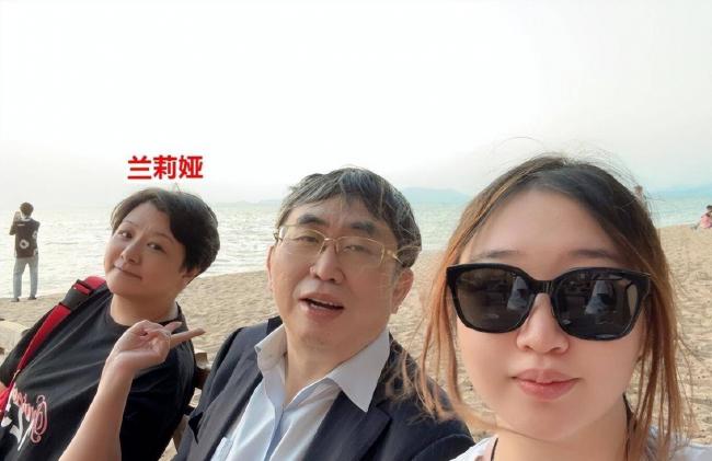 ����ƽ����װ�޸ߴ��ϣ����ӿɰ���Ů����18���