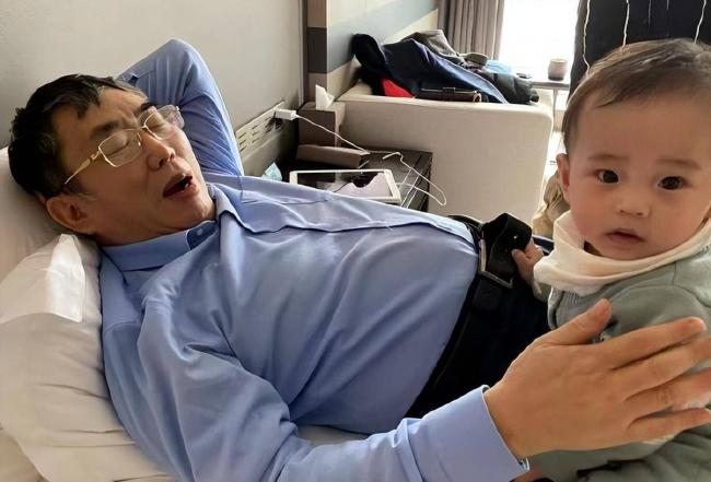 ����ƽ����װ�޸ߴ��ϣ����ӿɰ���Ů����18���