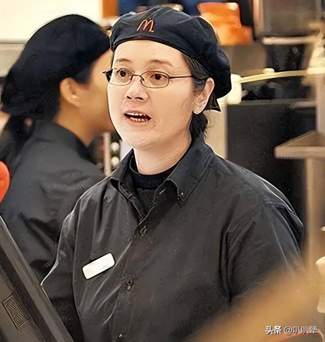 ���ϸɵ����ķ���Ƭ����ɽȥ������Ϊ����Ա