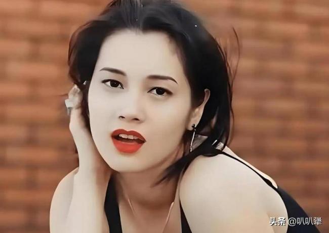 ���ϸɵ����ķ���Ƭ����ɽȥ������Ϊ����Ա