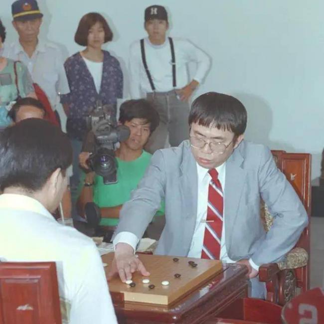 ������Ӱ������ƽ��ǰ�޿���������������