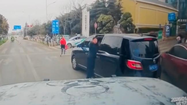 Ů˾����·������ָǺ�� û�뵽��һ�롭