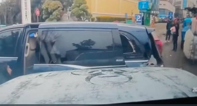 Ů˾����·������ָǺ�� û�뵽��һ�롭