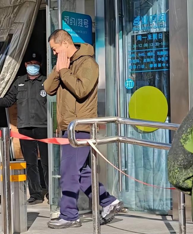 全网沸腾:李亚鹏哭了!他带1900万现金来了 全网沸腾:李亚鹏哭了!他带1900万现金来了