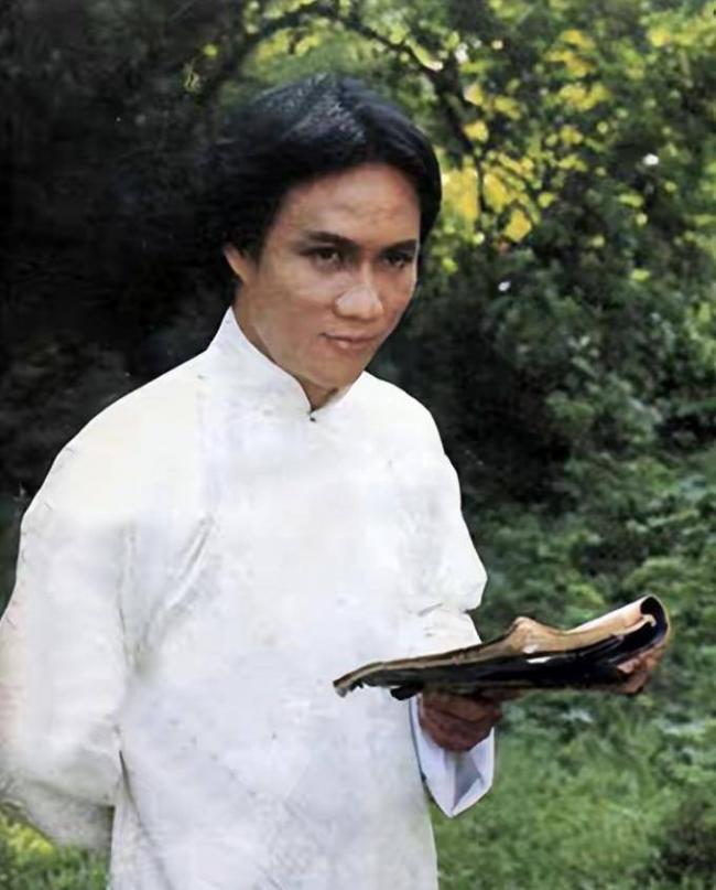 ����Ԫ�ס����ݻ�Ԫ���������ֻ��ף��ֿ����