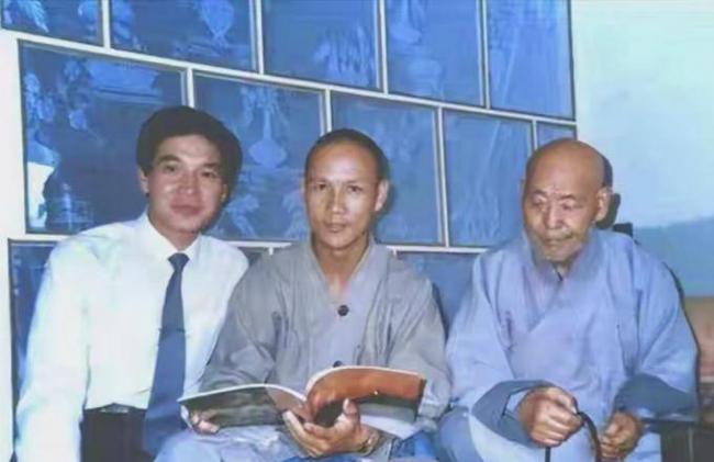 ����Ԫ�ס����ݻ�Ԫ���������ֻ��ף��ֿ����