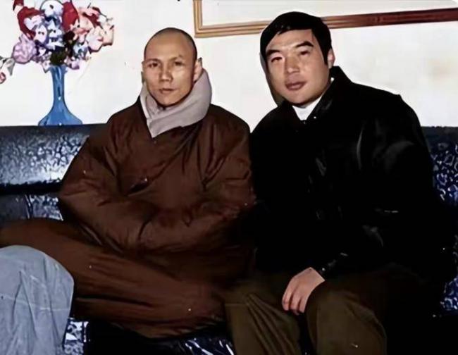 ����Ԫ�ס����ݻ�Ԫ���������ֻ��ף��ֿ����