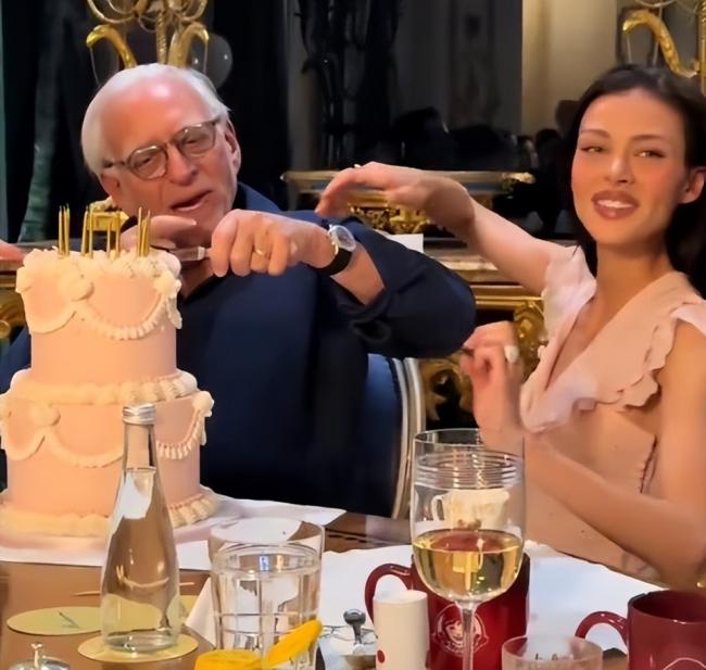 ά������������Ļ��Ƭ�������������������ϱ��