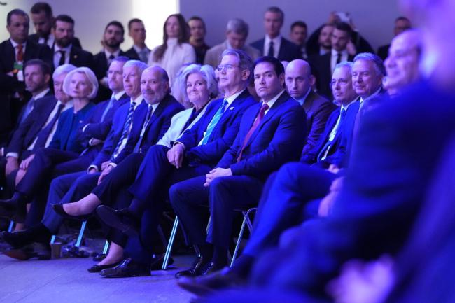 ​反复无常、有恃无恐：川普的达沃斯外交风暴