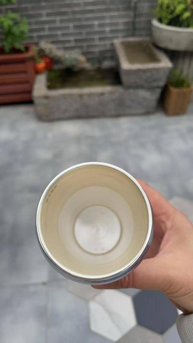 银价涨疯了!足银保温杯身价超过钻戒 银价涨疯了!足银保温杯身价超过钻戒