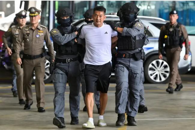 ���棬��ޱ����������һ���羳��թ�ڽ������߽�