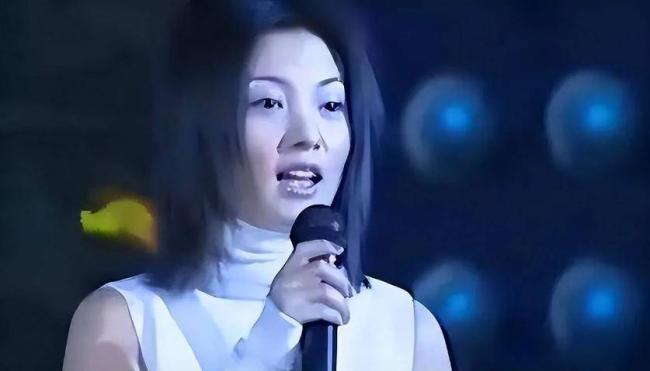 ��18��Ϊ��ĸ��25���ĵǴ��������ӷ�˯��4��