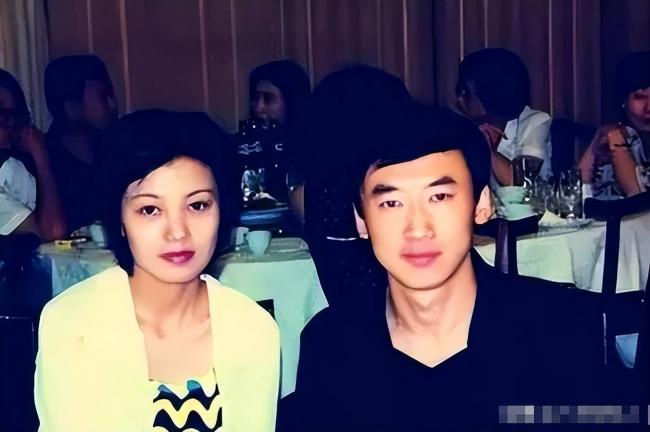 ��18��Ϊ��ĸ��25���ĵǴ��������ӷ�˯��4��