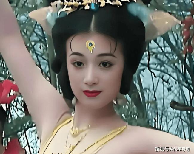 50岁金巧巧近况曝光！与吴启华分手后嫁影业巨头