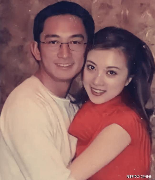 50岁金巧巧近况曝光！与吴启华分手后嫁影业巨头