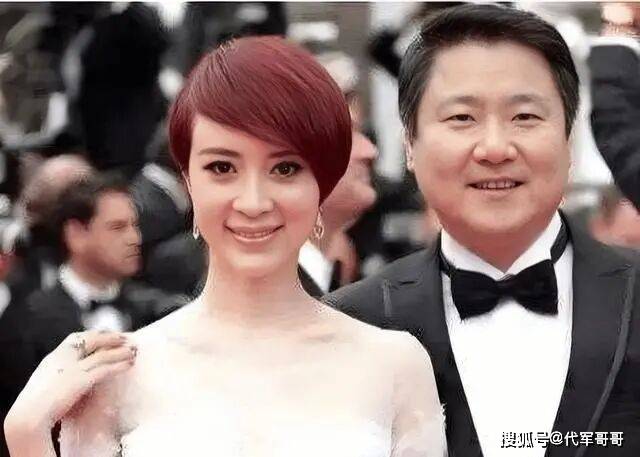 50岁金巧巧近况曝光！与吴启华分手后嫁影业巨头