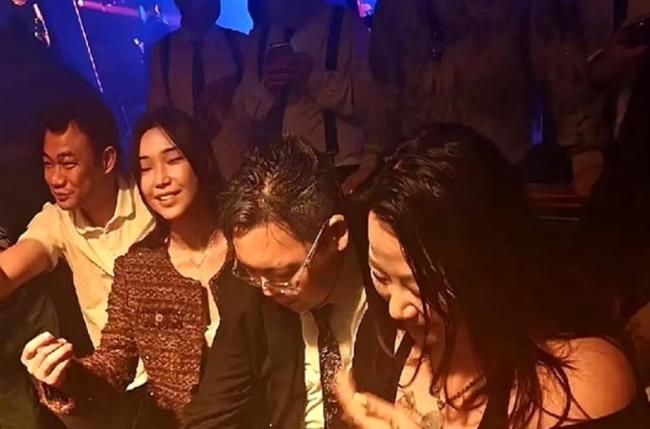 ����ҹ����Ů������»��� ��̫���汻˺����