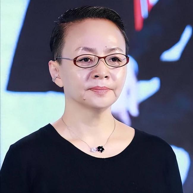 有私人飞机,坐拥北京一条街,京圈顶级富婆有哪些 有私人飞机,坐拥北京一条街,京圈顶级富婆有哪些