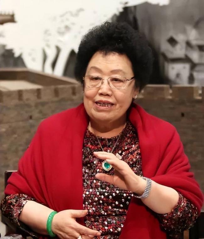 有私人飞机,坐拥北京一条街,京圈顶级富婆有哪些 有私人飞机,坐拥北京一条街,京圈顶级富婆有哪些