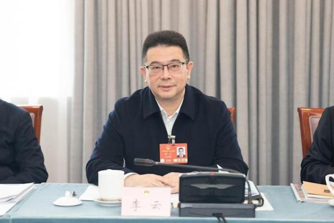 难兄难弟！市长批落马副市长，次日自己被查