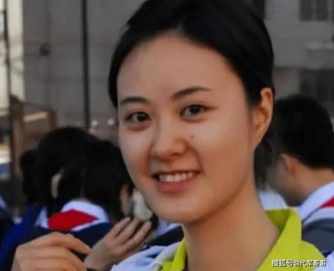 曾是重庆最美高考状元 如今是央视主持 仍单身 曾是重庆最美高考状元 如今是央视主持 仍单身