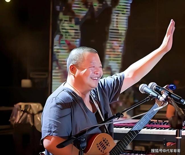 她连续5次上春晚,与恩师同居怀孕被骗流产 她连续5次上春晚,与恩师同居怀孕被骗流产