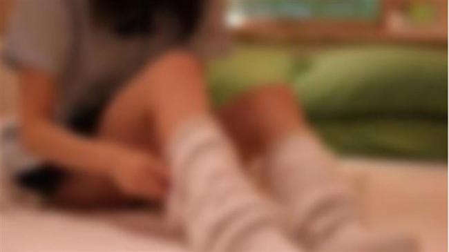 �ְֺ��ģ�13�����Ůͯ���ǡ�θ��ĩ��