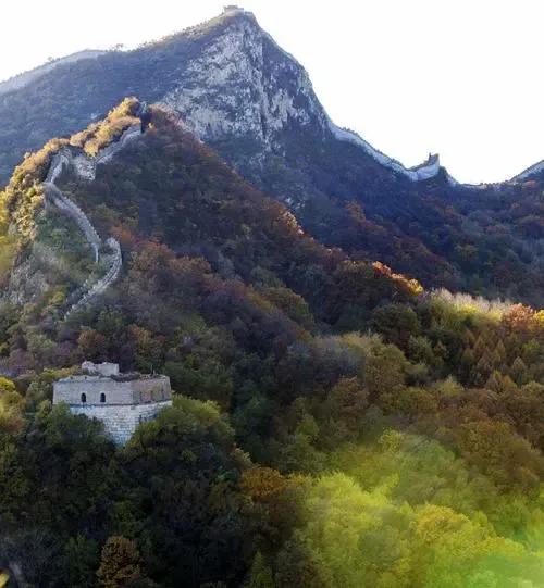 绝望:北大女博士倒挂长城2小时,目睹自己坠亡 绝望:北大女博士倒挂长城2小时,目睹自己坠亡