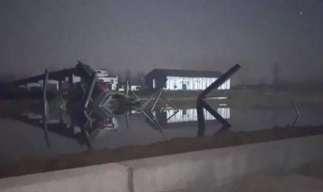 江苏在建大桥突倒塌 网怒批:又是中铁! 江苏在建大桥突倒塌 网怒批:又是中铁!