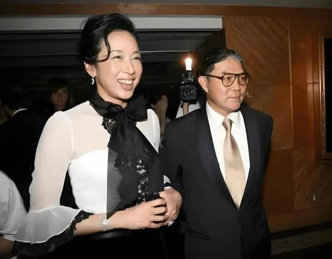 带领家族兴盛百年 霍家四代主母各显气度 带领家族兴盛百年 霍家四代主母各显气度