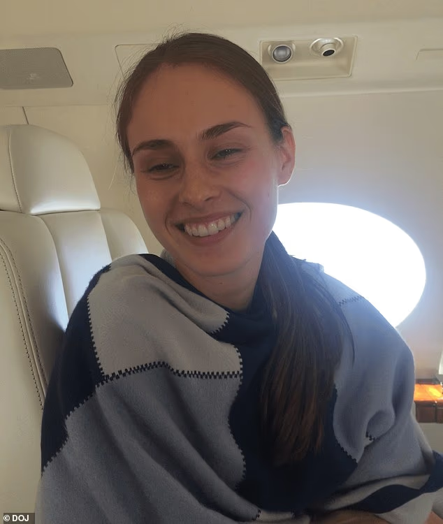 20��׶���˹Ů��ѧ���������ǰ���˹̹�������