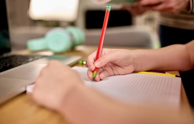 ½Ůͯ��ҫ���żٺ��С� �����ʼ���ҵ�ѳ�ɽ