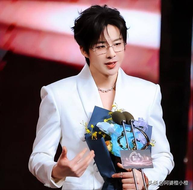 ΢��֮ҹ��Ļ��2�˳�����ͷ�����ݱ����