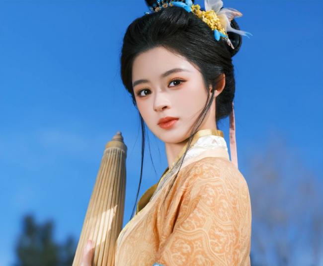 昔日当红流量小花，参加微博之夜，全程没镜头