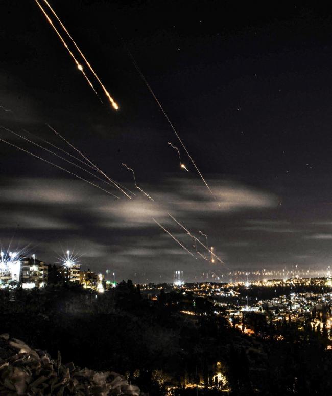 伊朗收到三条红线，条条都要伊朗的命