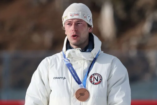 �Ա�͵��  ���¶��ƺ�Ų��˧����