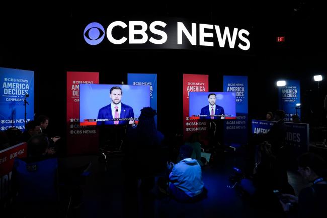 紧紧贴上川普，贝索斯递上诚意满满投名状