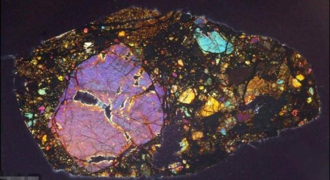 炸锅：重两吨，俄截获中国45亿年前珍贵国宝