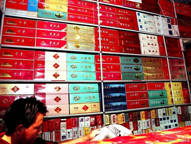 专坑中国人?中华烟国内60元一盒,日本仅4元 专坑中国人?中华烟国内60元一盒,日本仅4元