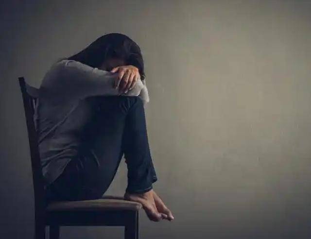 ����ɱ���ɷ�ķǳ�����Ů�α����� ��Ҫ������