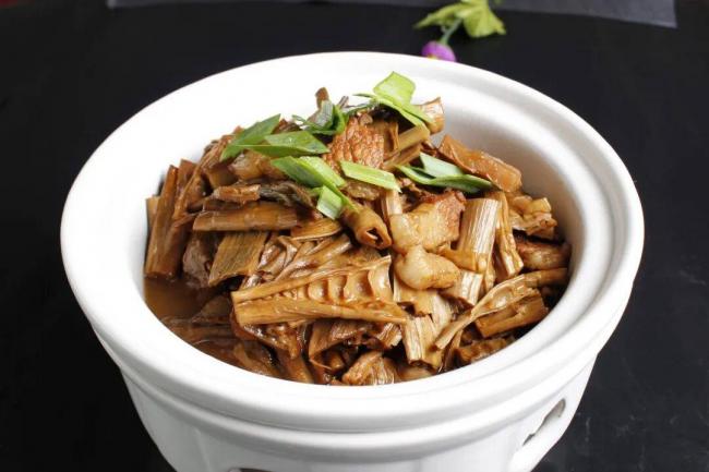 �� 6 ������Ϊ�������زˣ���ʵԼ���ڡ����͡�