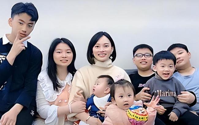 广东打工妹嫁北大高材生  连生7胎  丈夫吓坏…