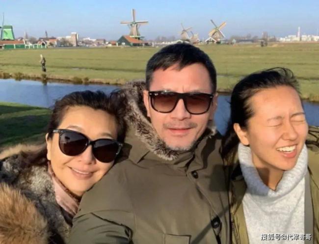 58岁江珊,再婚嫁田小洁,和女儿定居美国 58岁江珊,再婚嫁田小洁,和女儿定居美国