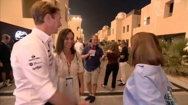 她的人生更滋润,皮帕走上了跟姐姐凯特不同的路 她的人生更滋润,皮帕走上了跟姐姐凯特不同的路