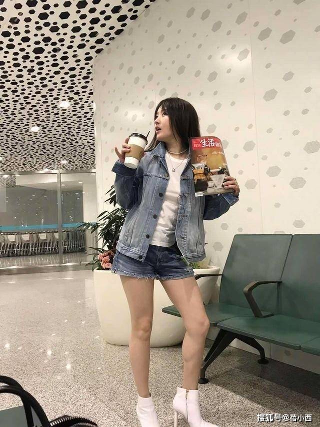 杨钰莹对自己好狠,53岁硬装成00后 杨钰莹对自己好狠,53岁硬装成00后