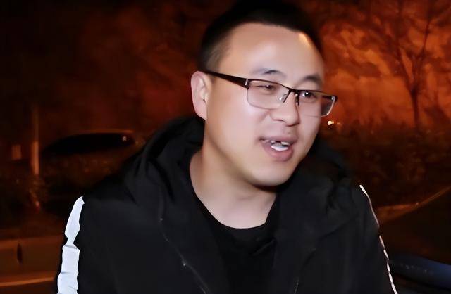 日踩8小时缝纫机，监狱工资多少？数字令人震惊