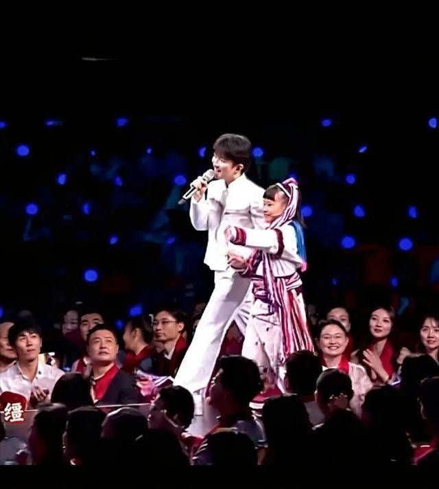 破百万点赞,今年春晚一个神级镜头诞生了 破百万点赞,今年春晚一个神级镜头诞生了