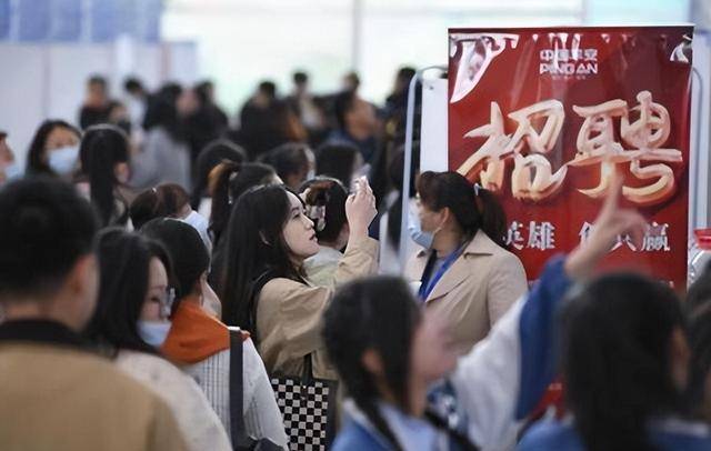 �������⣬�����Ժ��й���ӭ��4���仯