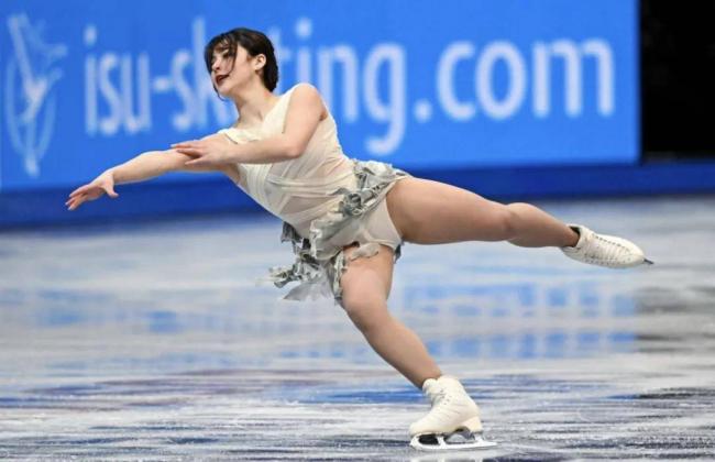 �������»�����Ů��ͬһ�����ߣ���ͬ��������