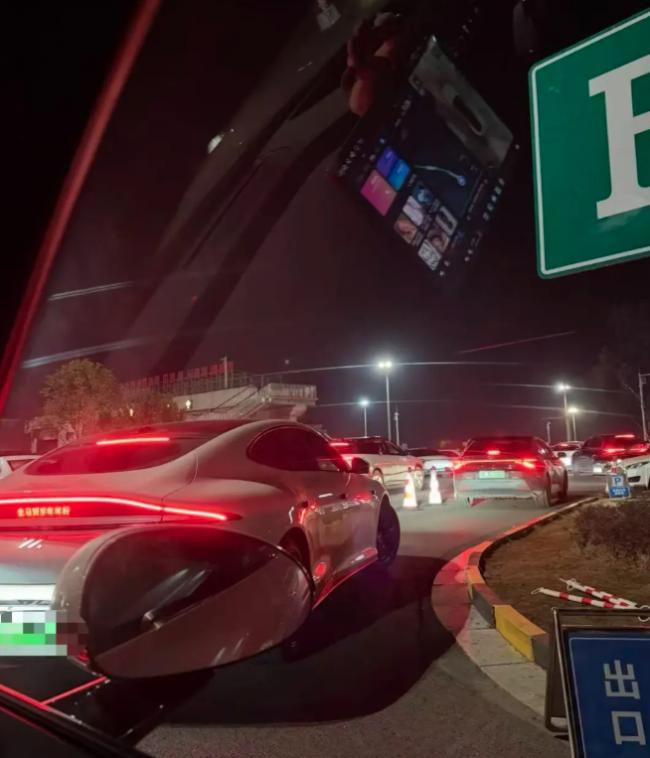 ��һ�����ڷ��̵��ˣ����ˡ�